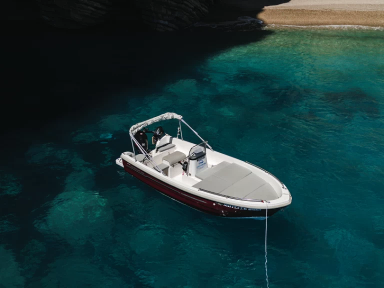 Motorboat to hire Palaiokastrítsa at the best price