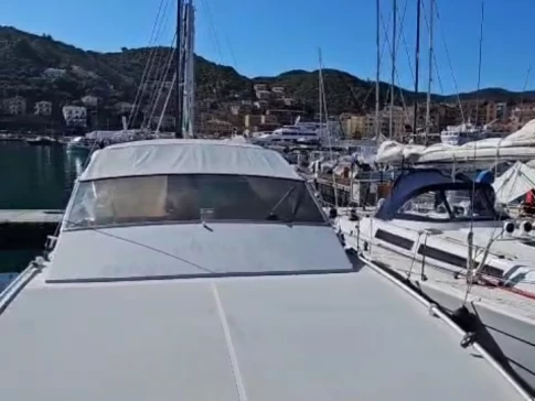 Hire Motorboat Tecnomarine with a boat licence