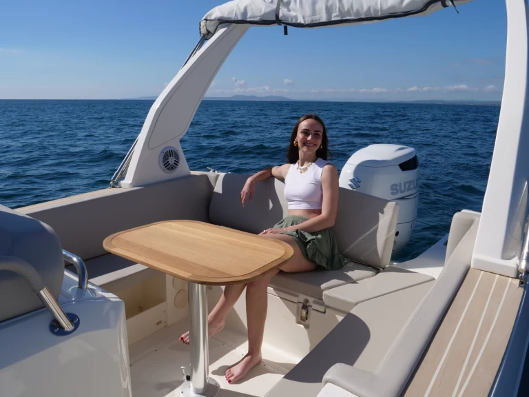 Yacht hire Roses cheap Tempest 800