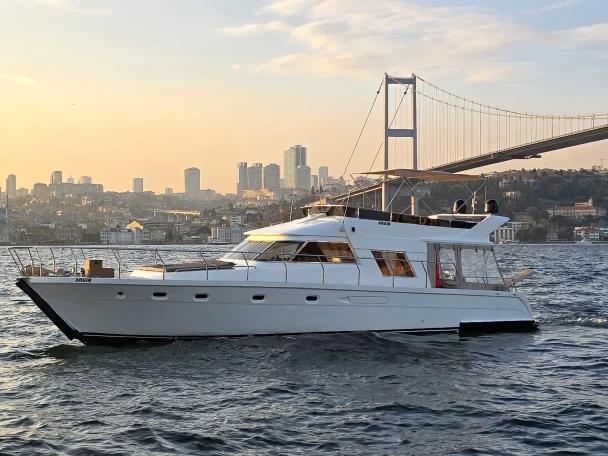 Luxury Yacht hire in Beşiktaş - costom made vip