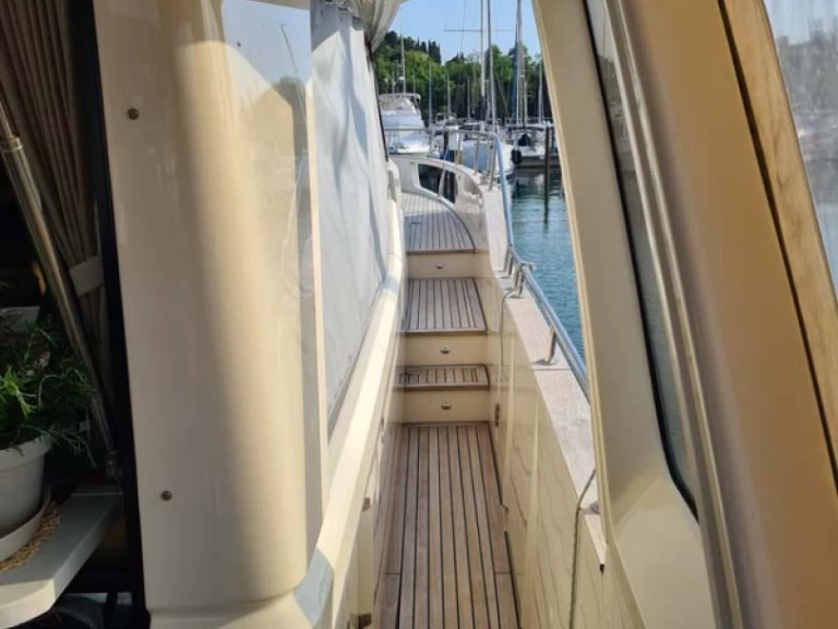 Luxury Yacht hire in Portorož - Greenline Yachts Greenline 48 Fly