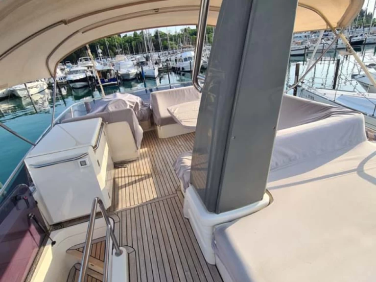Charter a Greenline Yachts Greenline 48 Fly in Portorož on Samboat