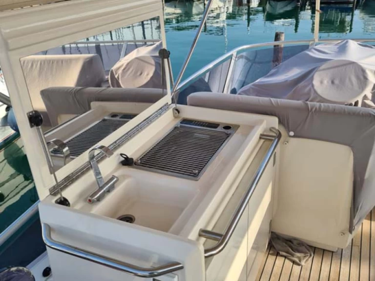Hire Luxury Yacht with or without skipper Greenline Yachts Portorož