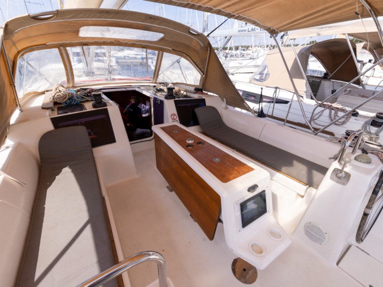 Charter a Dufour Dufour 460 Grand Large in Biograd na Moru on Samboat