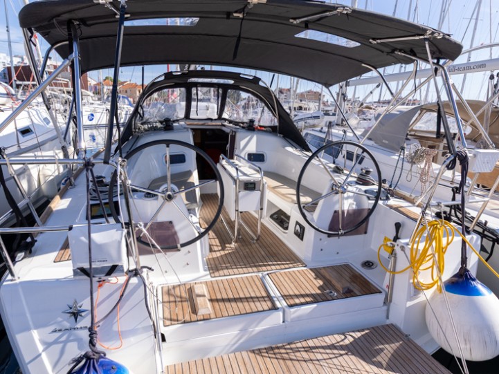 Yacht hire Biograd na Moru cheap Sun Odyssey 349