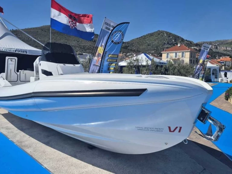 Yacht hire Podstrana cheap Open 30