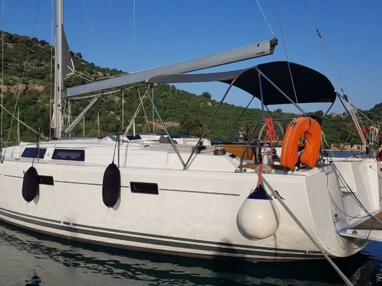 Charter a Hanse Hanse 415 in Fethiye on Samboat