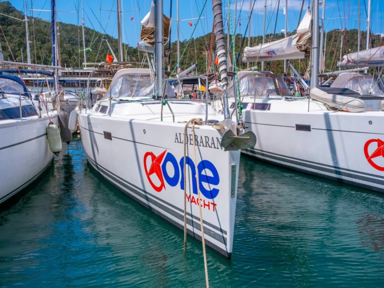 Sailboat hire in Fethiye - Hanse Hanse 445
