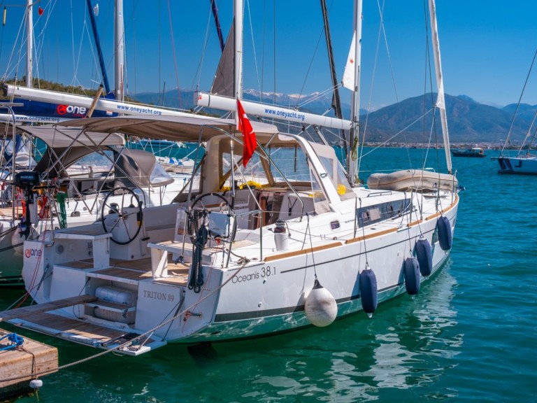 Hire a Bénéteau Oceanis 38.1 Fethiye