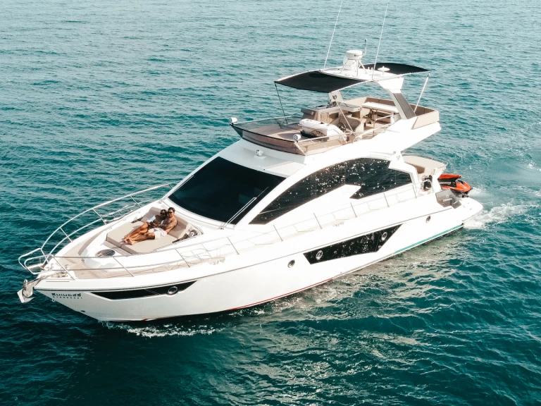 Hire Luxury Yacht with or without skipper Cranchi Ao Po