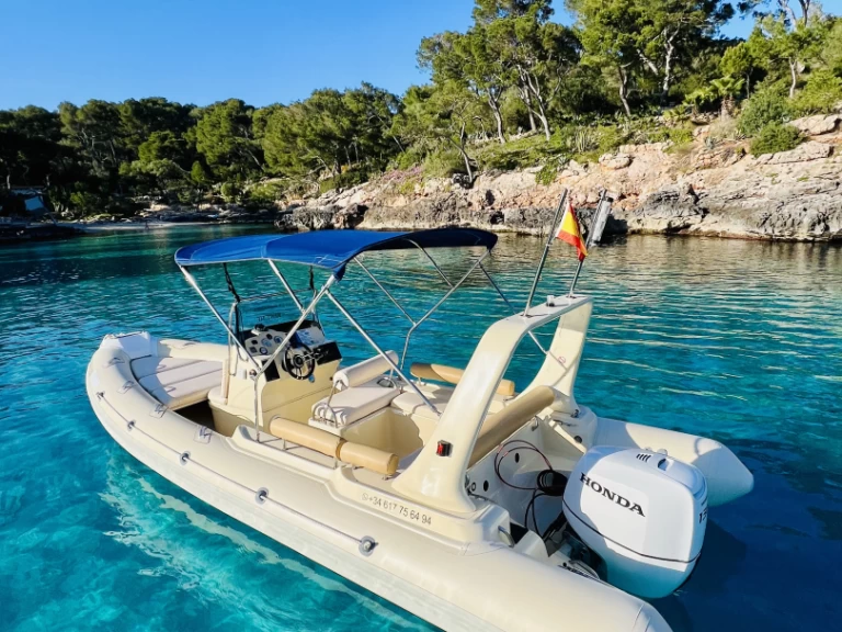 Yacht hire Cala d'Or cheap vdpro600