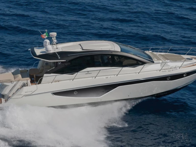 Hire Luxury Yacht with or without skipper Cranchi Porto Cervo