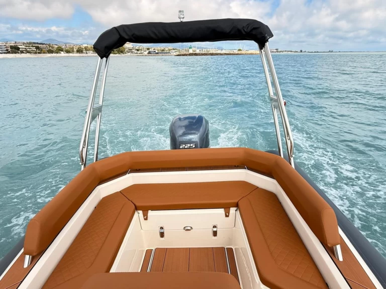 Charter a Bsc BSC 70 Limited in Saint-Laurent-du-Var on Samboat