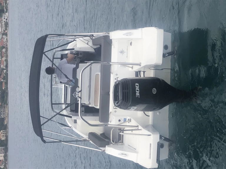 Hire Motorboat with or without skipper Jeanneau Trogir
