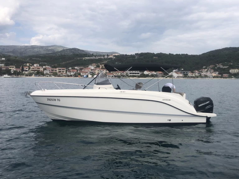 Motorboat hire in Trogir - Quicksilver Activ 805 Open