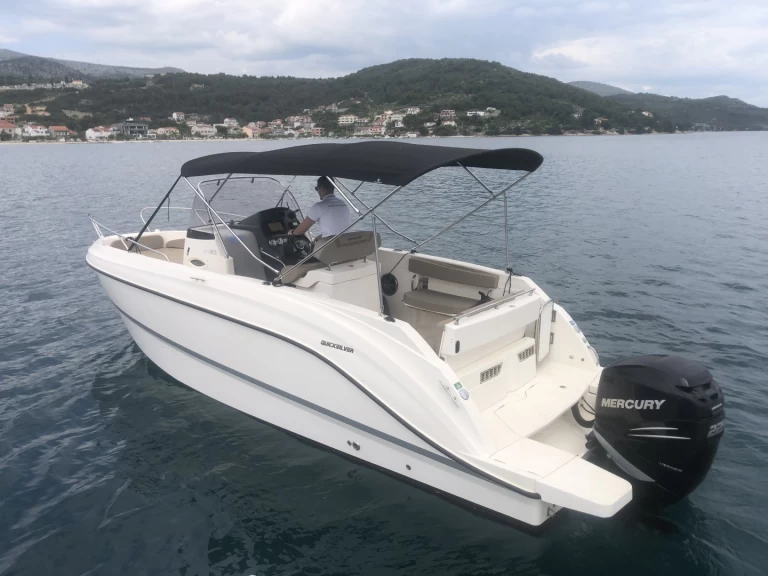 Hire Motorboat with or without skipper Quicksilver Trogir