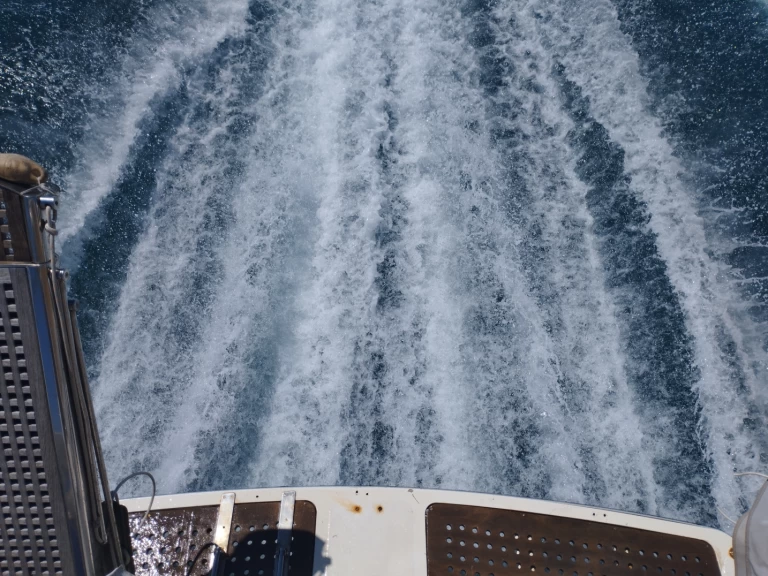 Charter a Marine-Project PRINCESS 415 in Gruissan on Samboat