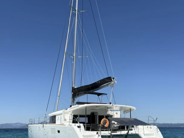 Hire Catamaran with or without skipper Lagoon Hyères