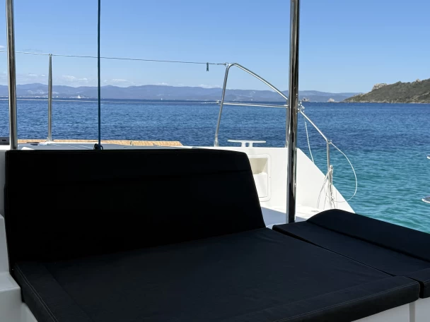Catamaran hire in Hyères - Lagoon Lagoon 450 F