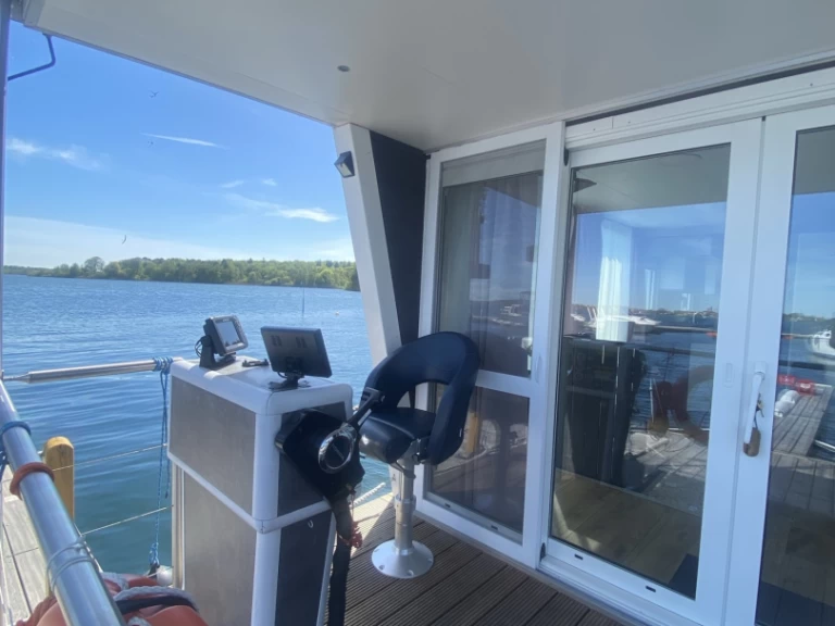 Canal boat to hire Waren (Müritz) at the best price