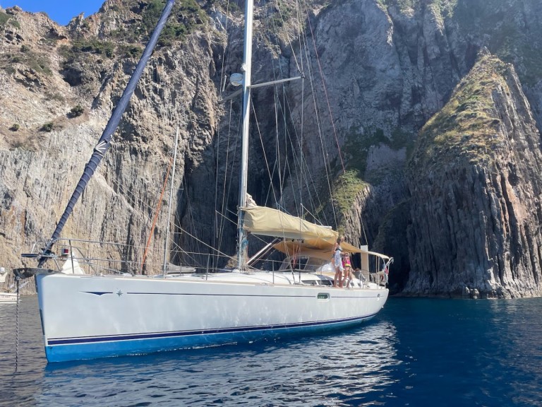 Sailboat hire in Port Grimaud - Jeanneau Sun Odyssey 49 Performance