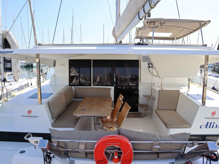 Yacht charter Gouvia - Fountaine Pajot Fountaine Pajot Lucia 40 - 4 cab. on SamBoat