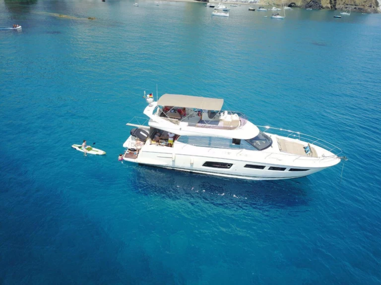 Motorboat to hire Primošten at the best price