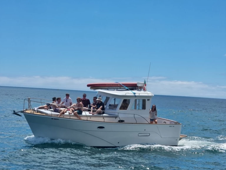 Yacht hire Portimão cheap 980