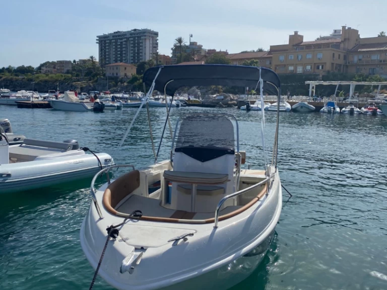 Yacht hire Palermo cheap 57 S