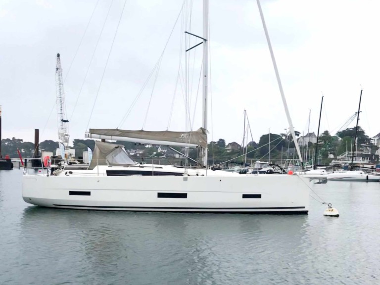 Dufour Dufour 390 Grand Large charter bareboat or skippered in  La Trinité-sur-Mer