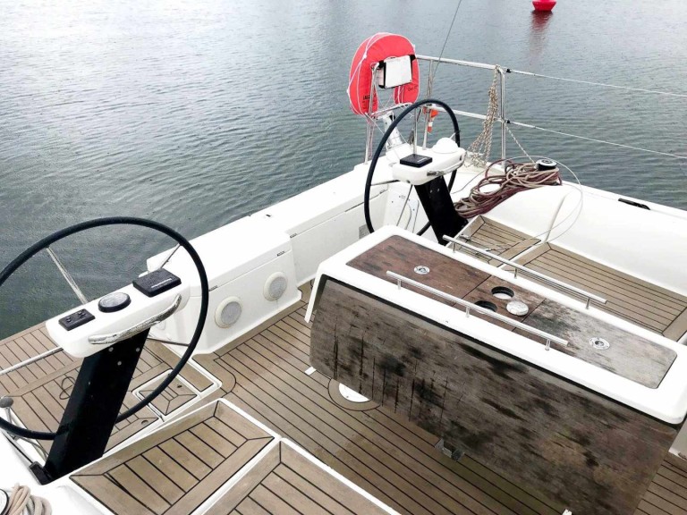 Hire Sailboat Dufour with a boat licence