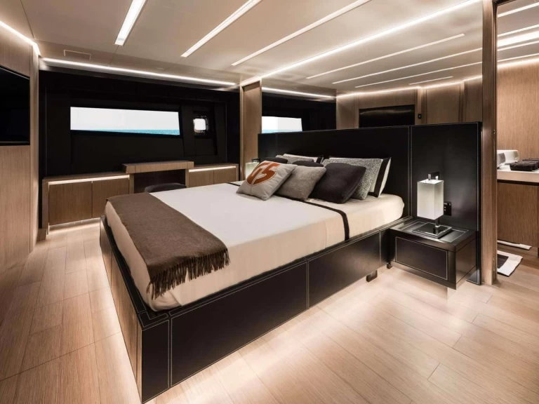 Hire Luxury Yacht Ab Yachts with a boat licence