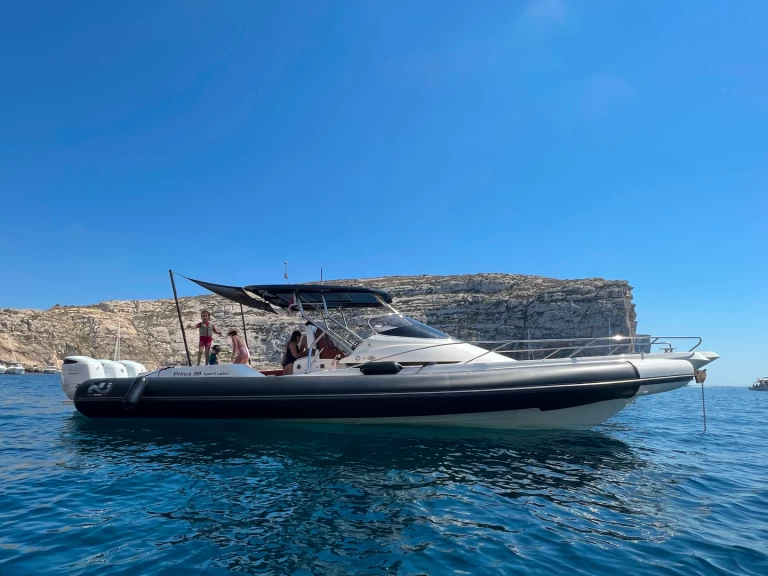 Yacht hire Valletta cheap Nuova Jolly Prince 38 Sport Cabin