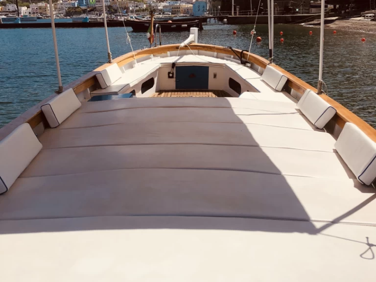 Hire Motorboat Scipione with a boat licence