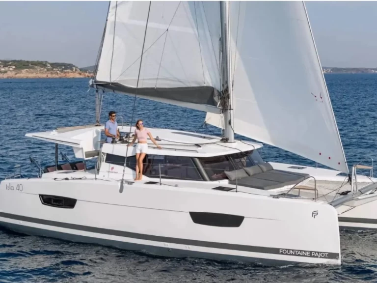 Hire Catamaran with or without skipper Fountaine Pajot Key West