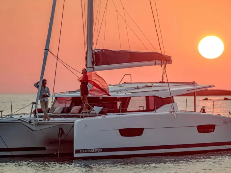 Catamaran to hire Key West at the best price