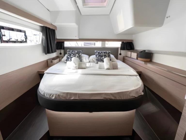 Yacht hire Key West cheap Isla 40
