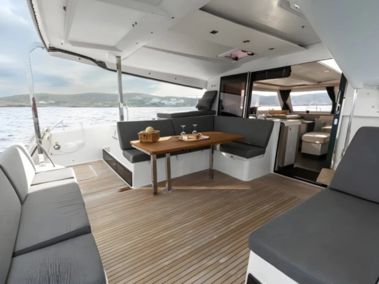 Catamaran to hire Key West at the best price