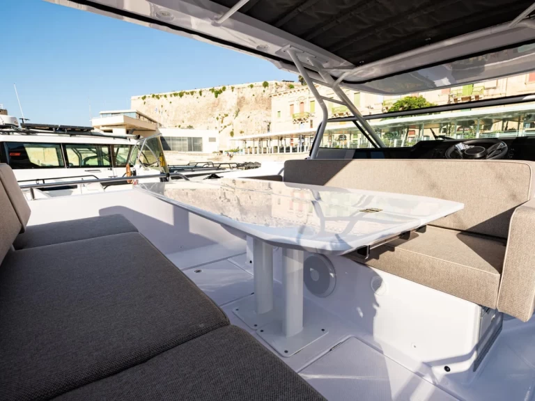 Motorboat hire in Il-Furjana - Axopar Axopar 37 Sun-Top