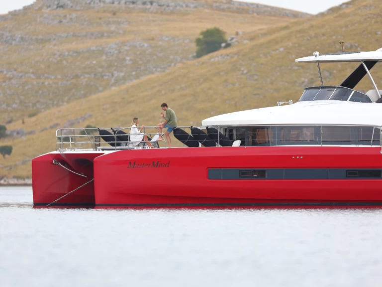 Hire a Lagoon Lagoon Sixty 7 Split