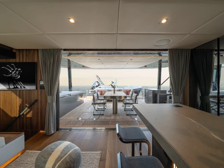 Catamaran to hire Kaštel Gomilica at the best price