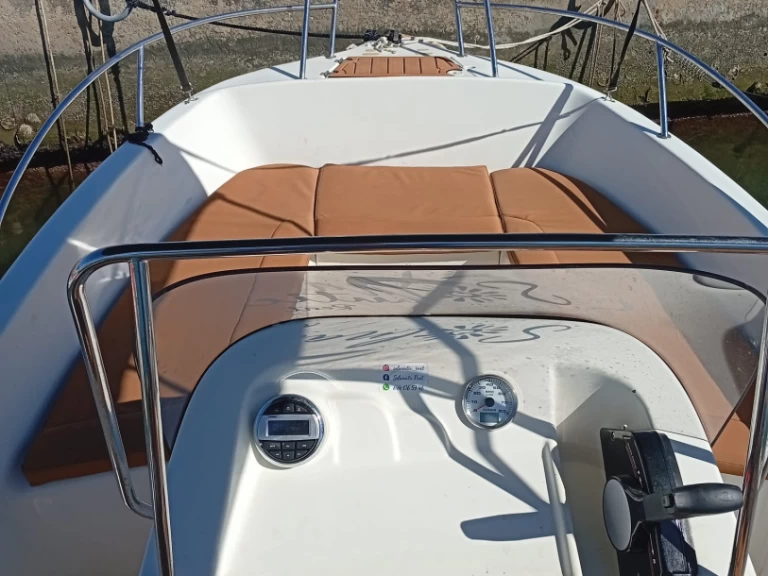 Charter a Mareti 450 open in Benalmádena on Samboat