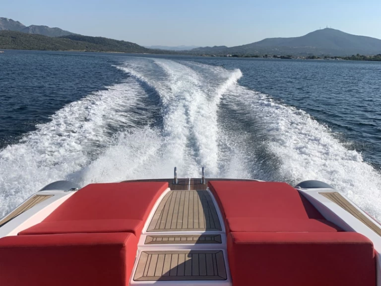 Hire RIB with or without skipper Pirelli Taormina