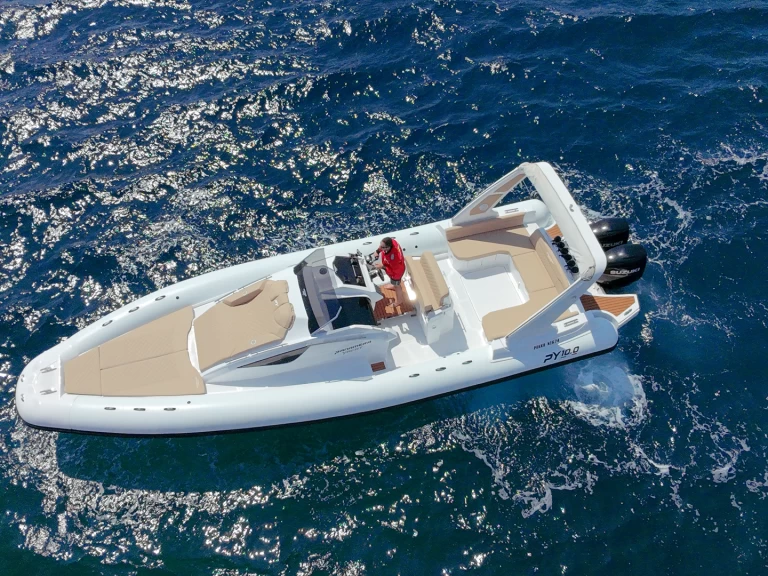 RIB hire in Limáni Lavríou - Panamera PY10