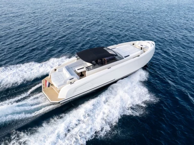 Hire a Vanquish 45 Open Rollerman Théoule-sur-Mer