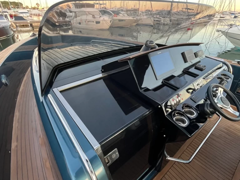 Pardo 43 Blue Bird charter bareboat or skippered in  Golfe-Juan