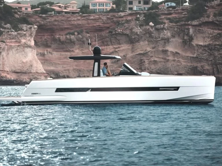 Motorboat hire in Sainte-Maxime - Fjord 44 Open