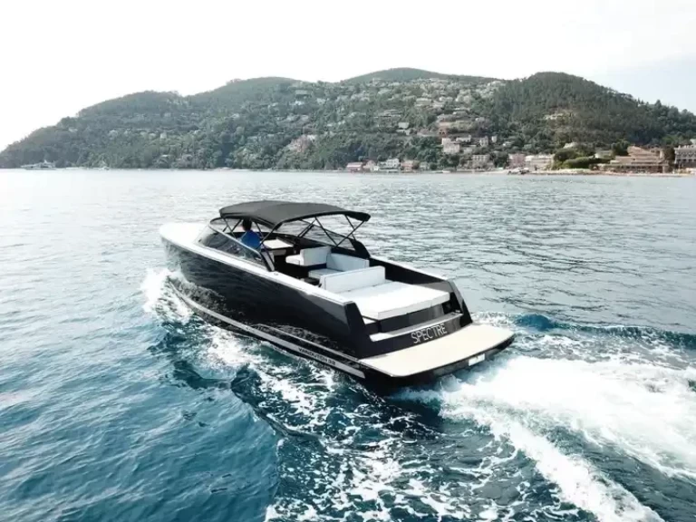 Hire Motorboat VanDutch 32 with a boat licence