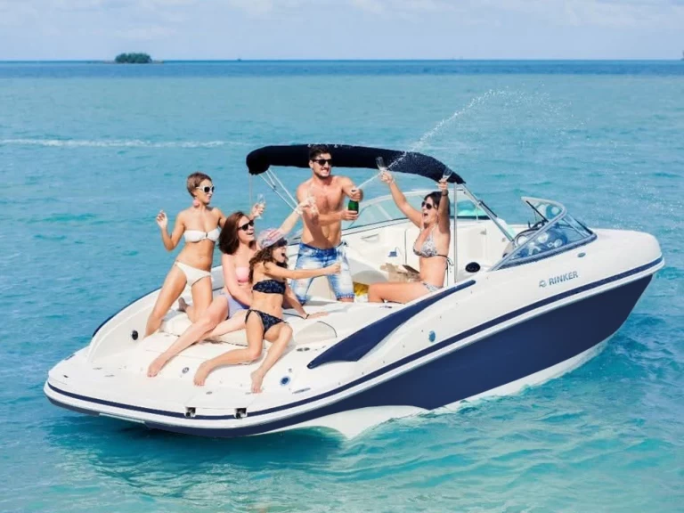 Motorboat hire in Kos - Rinker Captiva 