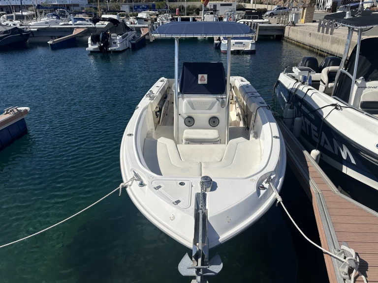 Motorboat to hire Marina de Palamós at the best price
